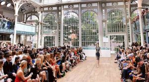 SANDALYEN KADAR KONUŞ!