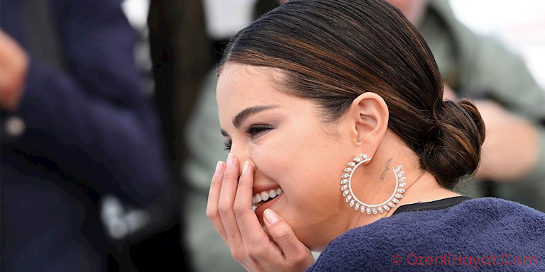 SELENA GOMEZ ÇOCUKLUK AŞKINI AÇIKLADI!