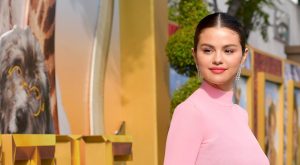 SELENA GOMEZ DE #SAFEHANDS AKIMINA KATILDI