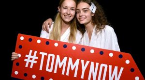TOMMYNOW DEFİLESİ SANAL DÜNYAYA TAŞINIYOR!