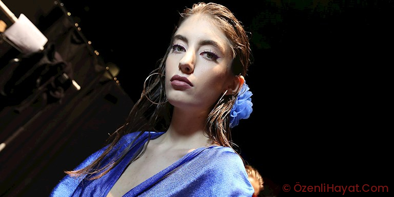 YENİ HOŞLUK AKIMI: YUNAN İDEOLOJİSİ