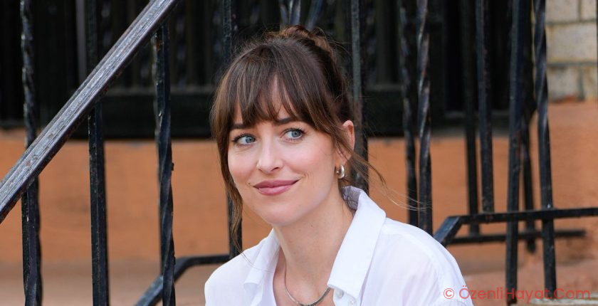 5 Dakota Johnson-Inspired Flats to Add to Your Summer Wardrobe ASAP