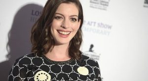 ANNE HATHAWAY İSMİNDEN PİŞMANLIK DUYUYOR