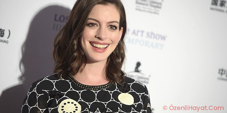 ANNE HATHAWAY İSMİNDEN PİŞMANLIK DUYUYOR