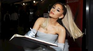 ARIANA GRANDE NİŞANLANDI!