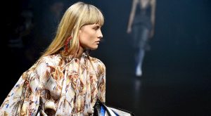 BALENCIAGA’DAN GÖRÜNTÜ OYUNU!