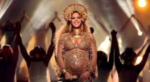 BEYONCE, OĞLU SIR CARTER İLE DANS ETTİ!