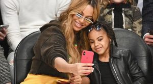 BLUE IVY ARTIK ANNEANNESİNİN MAKYAJ SANATÇISI!