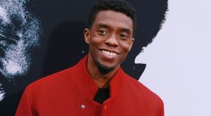 CHADWICK BOSEMAN’IN MÜKAFATINI EŞİ ALDI