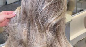 Champagne Blonde Is the Expensive-Looking Hair Trend to Try This Spring