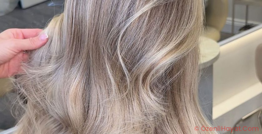 Champagne Blonde Is the Expensive-Looking Hair Trend to Try This Spring Champagne Blonde Is the Expensive-Looking Hair Trend to Try This Spring