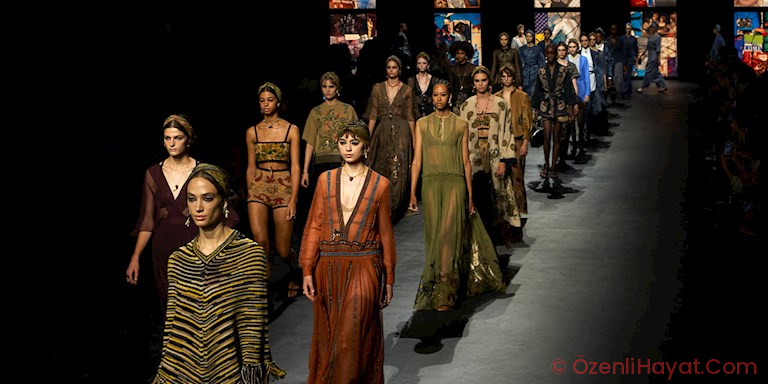 DIOR İLKBAHAR YAZ 2021 KOLEKSİYONU DIOR İLKBAHAR YAZ 2021 KOLEKSİYONU