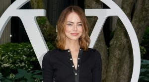 Emma Stone's Luxe 'Caramel Blonde' Hair Is Shockingly Low-Maintenance