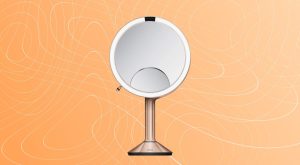 Even the Tiniest Pores Are No Match for the Simplehuman Sensor Mirror