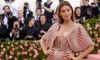 GISELE BÜNDCHEN 40. DOĞUM GÜNÜ İÇİN 40 BİN AĞAÇ EKTİ