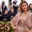 GISELE BÜNDCHEN 40. DOĞUM GÜNÜ İÇİN 40 BİN AĞAÇ EKTİ