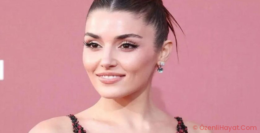 Hande Erçel’in İngilizcesi toplumsal medyayı ikiye böldü: Güya dizilerden öğrenmiş üzere… Hande Erçel’in İngilizcesi toplumsal medyayı ikiye böldü: Güya dizilerden öğrenmiş üzere…