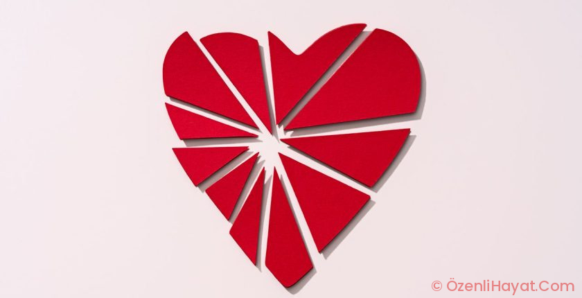 It’s Red Tuesday, the Day You’re Most Likely to Get Dumped