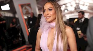 JENNIFER LOPEZ BU ORTALAR ÇOK HEYECANLI!