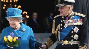 KRALİÇE ELIZABETH VE PRENS PHILIP 73. EVLİLİK YILDÖNÜMLERİNİ KUTLADI