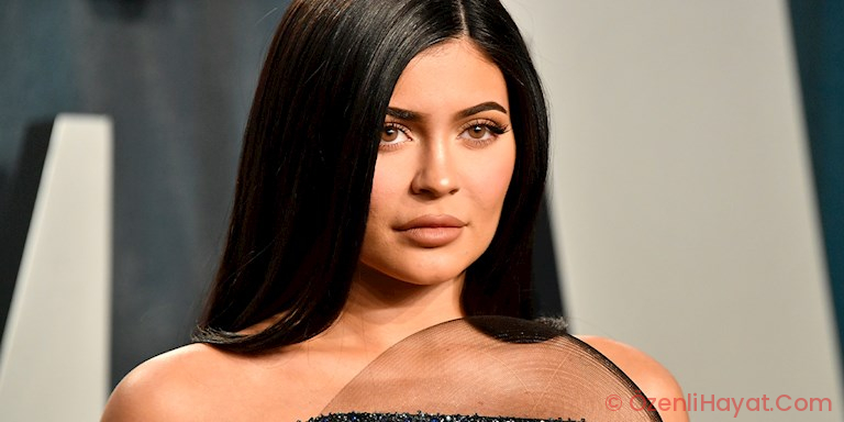 KYLIE JENNER 200 MİLYON TAKİPÇİYE ULAŞTI! KYLIE JENNER 200 MİLYON TAKİPÇİYE ULAŞTI!