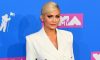 KYLIE JENNER’IN EL DEZENFEKTANI ÜRETMESİ TENKİT TOPLADI KYLIE JENNER’IN EL DEZENFEKTANI ÜRETMESİ TENKİT TOPLADI