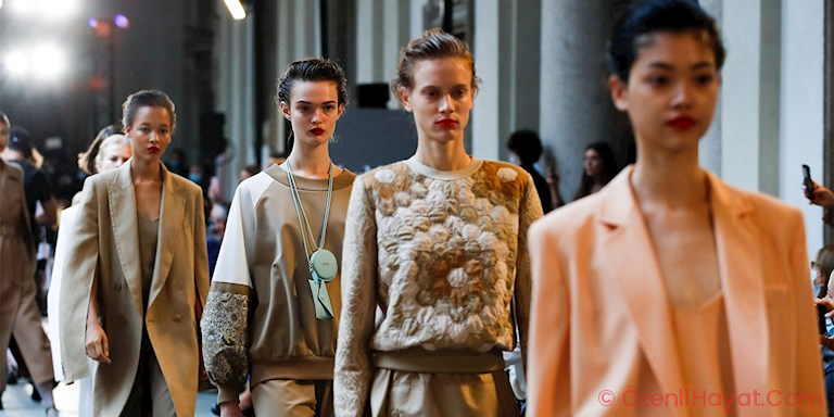 MAX MARA İLKBAHAR YAZ 2021 DEFİLESİ