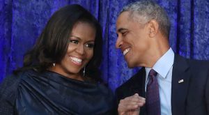 MICHELLE OBAMA’NIN PODCASTİNİN BİRİNCİ KONUĞU BARACK OBAMA OLDU
