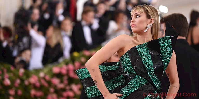 MILEY CYRUS ARTIK VEGAN DEĞİL! MILEY CYRUS ARTIK VEGAN DEĞİL!