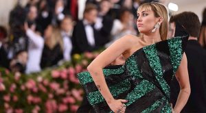 MILEY CYRUS, ‘HANNAH MONTANA’ PERİYODUNDA YAŞADIKLARINI ANLATTI
