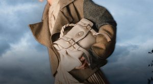 MULBERRY EN İKONİK ÇANTALARINDAN BİRİNİ TEKRAR ÜRETTİ