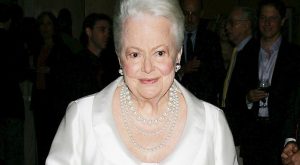OLIVIA HAVILLAND 104 YAŞINDA HAYATINI KAYBETTİ