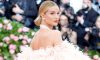ROSIE HUNTINGTON-WHITELEY HOŞLUK PROGRAMINA BAŞLIYOR!
