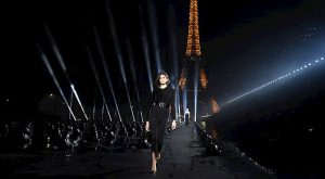 SAINT LAURENT, YAZ 2021 KOLEKSİYONUNU BİR GÖRÜNTÜ İLE SUNACAK