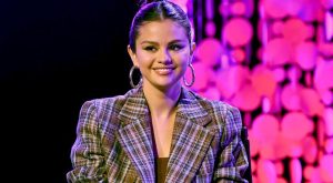 SELENA GOMEZ’İN YEMEK PROGRAMININ BİRİNCİ FRAGMANI YAYINLANDI