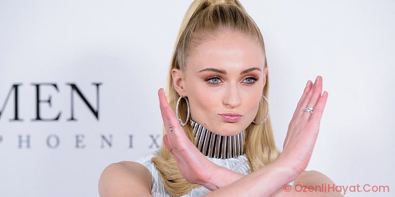 SOPHIE TURNER’IN KIYMETLİ BİR BİLDİRİSİ VAR!