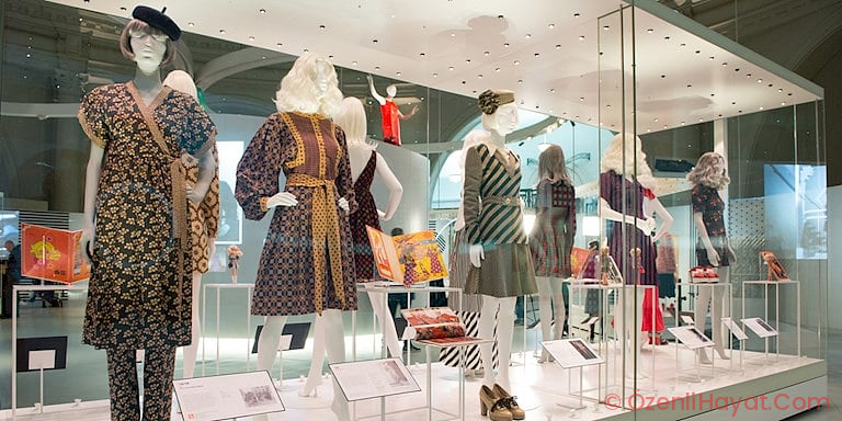VICTORIA & ALBERT MÜZESİ YENİ BİR MODA STANDINA HAZIRLANIYOR