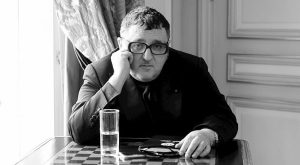 ALBER ELBAZ ANISINA BİR DEFİLE DÜZENLENİYOR