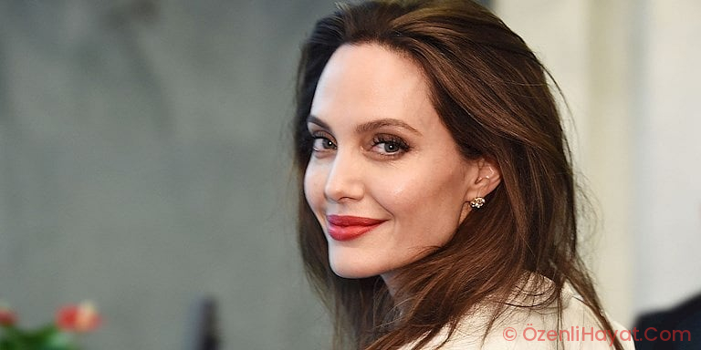 ANGELINA JOLIE BEKARLIĞA ALIŞMAYA BAŞLAMIŞ