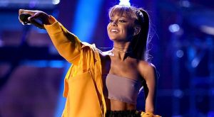 ARIANA GRANDE UZUN SAÇLARINA VEDA ETTİ