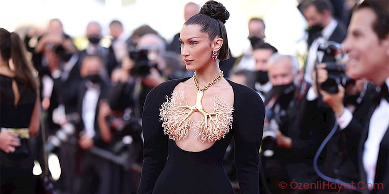BELLA HADID NEFESİMİZİ KESTİ!