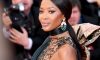 BURBERRY’NİN YENİ KAMPANYASININ YÜZÜ NAOMI CAMPBELL OLDU