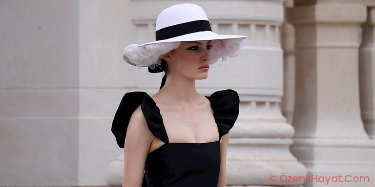 CHANEL SONBAHAR COUTURE DEFİLESİ İLE VAKİTTE SEYAHAT