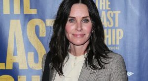COURTENEY COX SONUNDA EMMY MÜKAFATI ADAYLIĞI ALDI