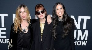 DEMI MOORE VE 3 KIZI YENİ MAYO KAMPANYASININ YÜZÜ OLDU