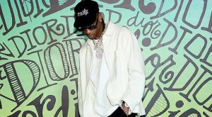 DIOR VE TRAVIS SCOTT BİR ORTAYA GELİYOR