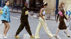 İKONİK FENDI BAGUETTE 1997 GERİ DÖNDÜ! İKONİK FENDI BAGUETTE 1997 GERİ DÖNDÜ!