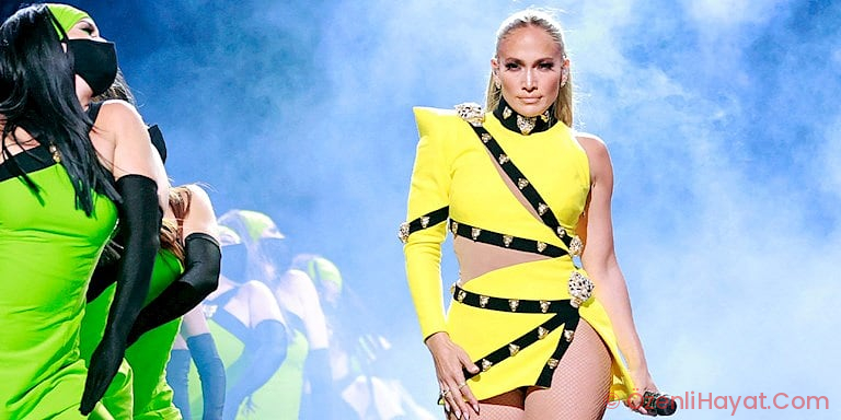 JENNIFER LOPEZ HAYATININ EN HOŞ VAKİTLERİNİ YAŞIYOR