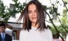 Katie Holmes Mastered the Arka of Styling Gray Jeans for Summer in Just 4 Steps Katie Holmes Mastered the Arka of Styling Gray Jeans for Summer in Just 4 Steps