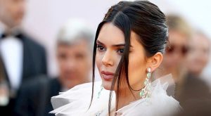 KENDALL JENNER VE DEVIN BOOKER 1. YILDÖNÜMLERİNİ KUTLADI!